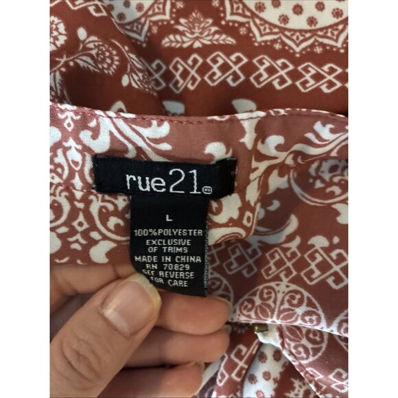 Rue21 Womens L Red White Boho Elephant Print Blouse Tunic Top Zip Front - Picture 5 of 6